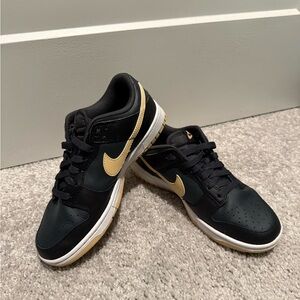 Nike Men's Black Navy and Tan Dunks Sneakers 6